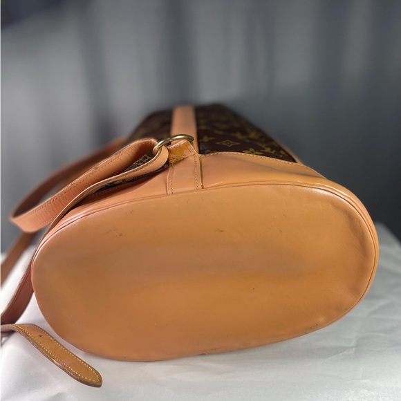 SOLD Authentic LOUIS VUITTON Monogram Randonnee PM - Picture 10 of 12